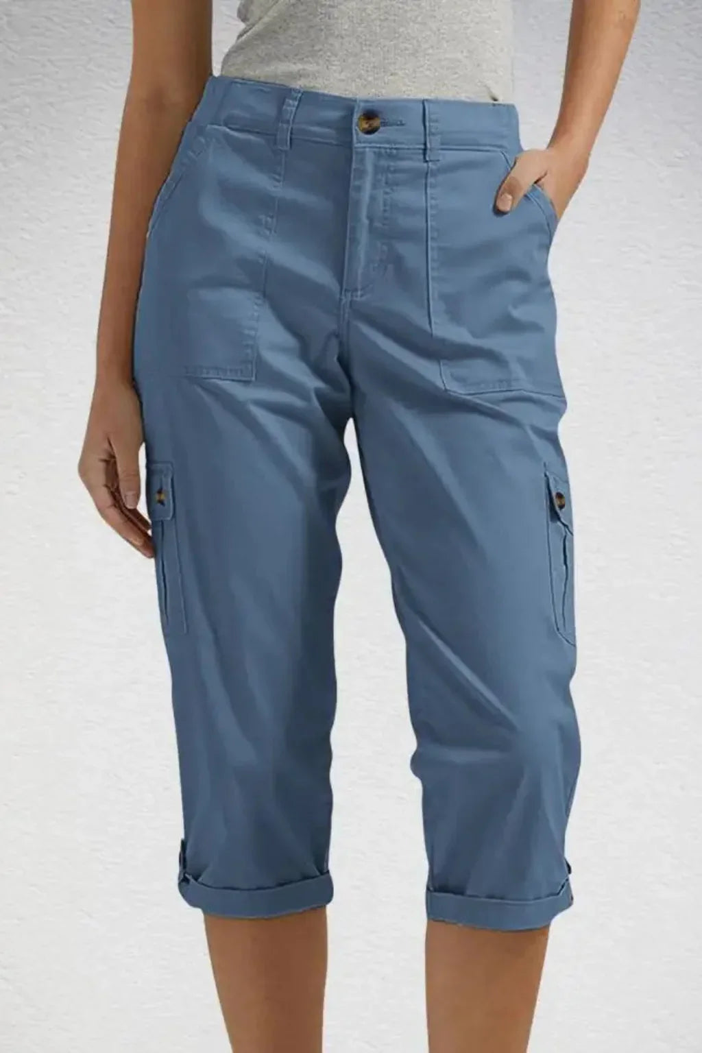 CARGO POCKET CAPRI PANTS FOR WOMEN